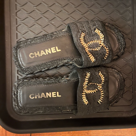 Chanel Sandals
will fit size 38, 38.5, 9
I am a 38.5 - Picture 8 of 10